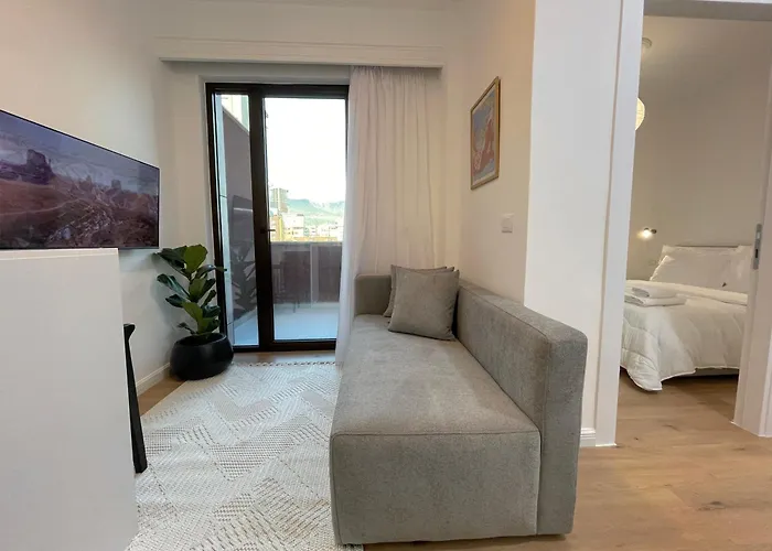 Magnetic تيرانا